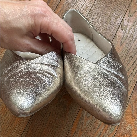 Birdies Silver Flats Sleek Minimalist Design - Picture 5 of 8